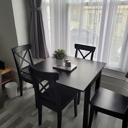 2 Bed Flat In Lambeth Daire Londra Dış mekan fotoğraf